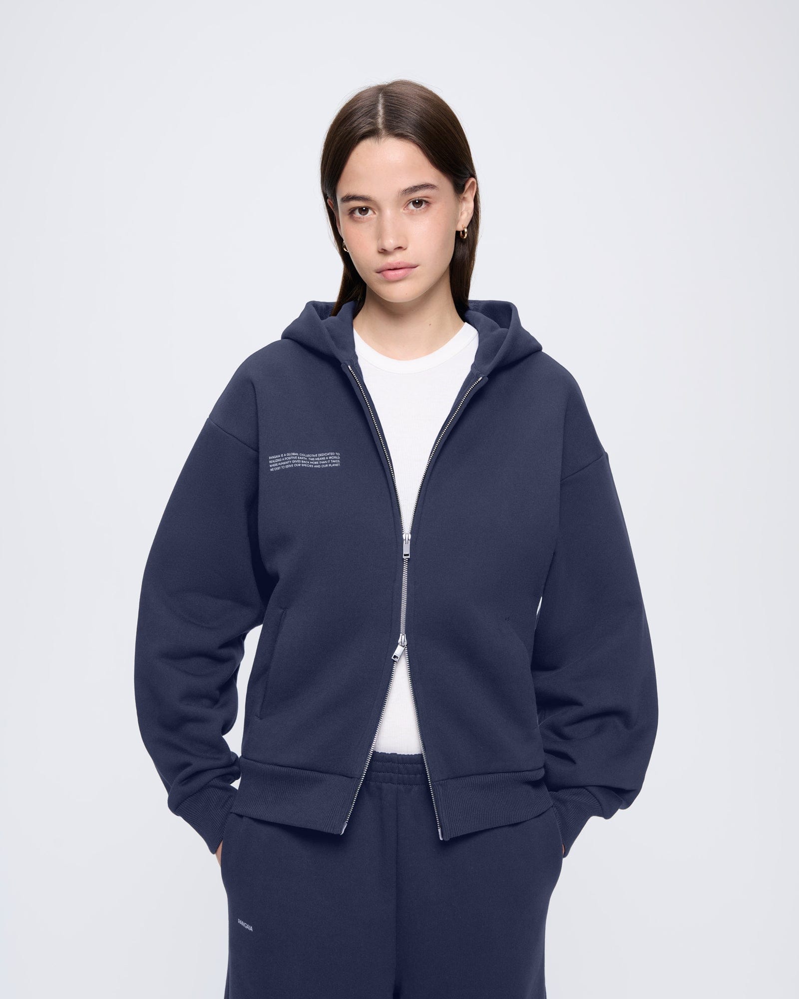365-HEAVYWEIGHT_ZIP-UP_HOODIE_NAVY_WOMENS_FRONT_Retouched