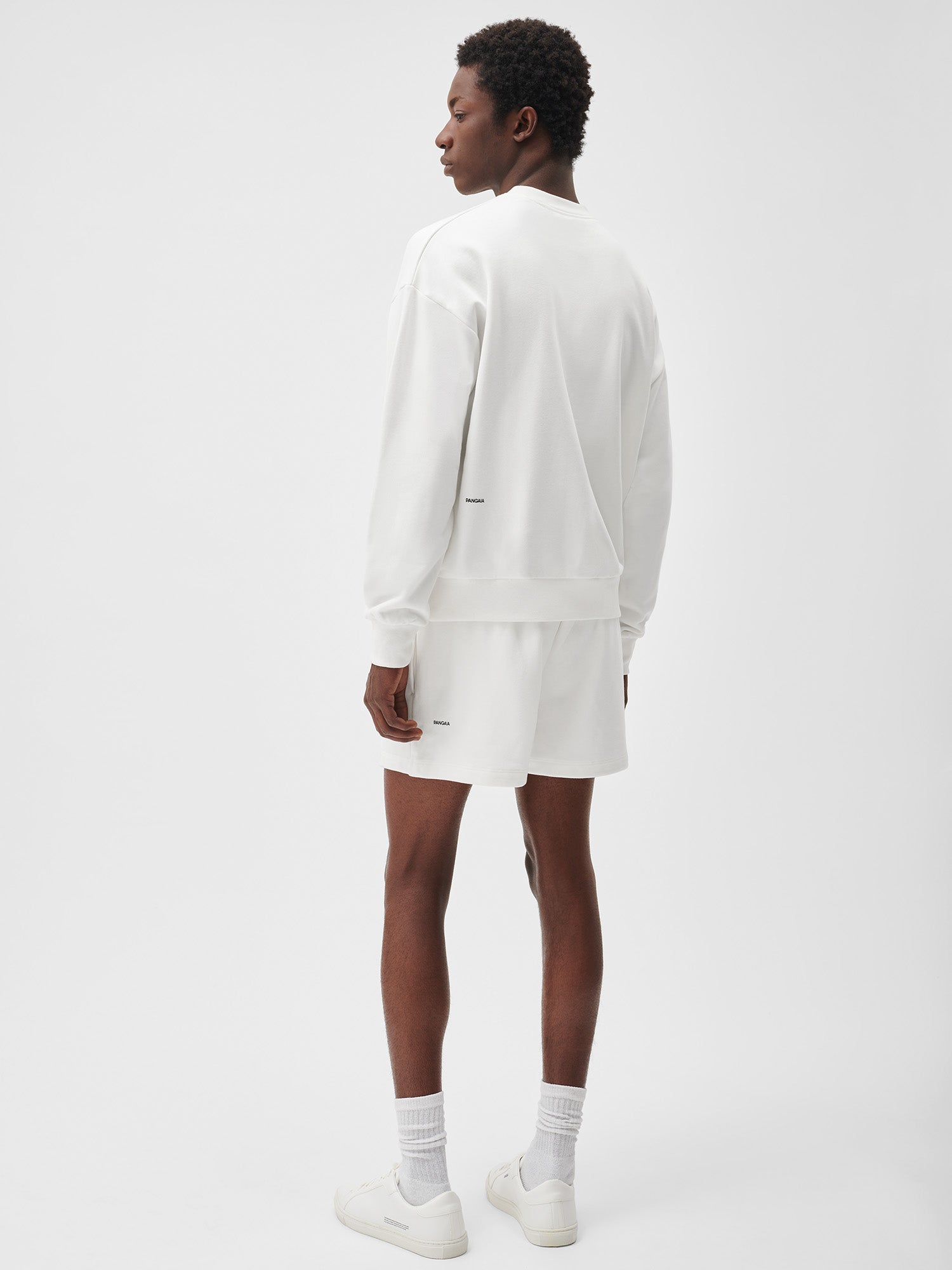 365-Shorts-Off-White-Model-Male-2