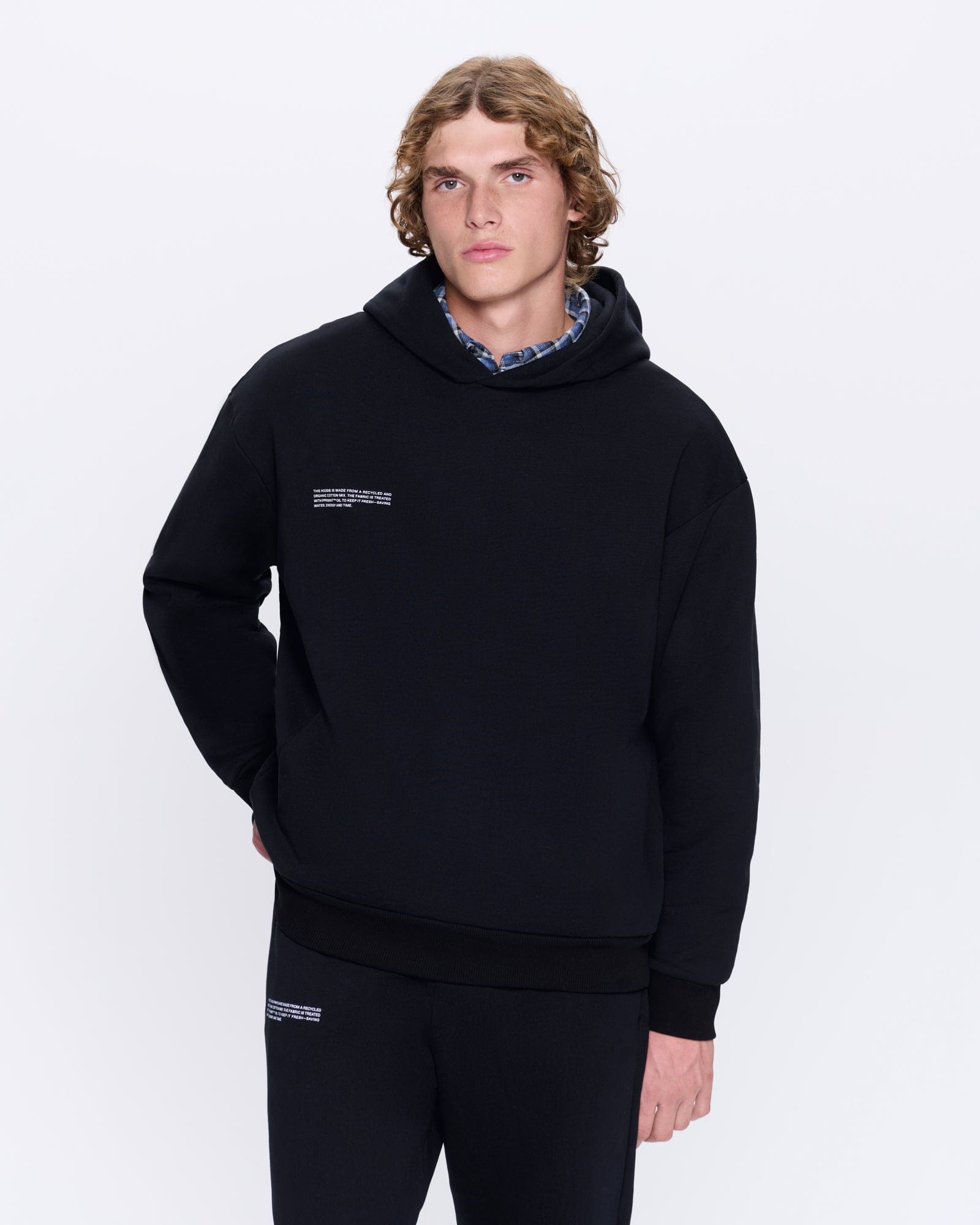 365_HEAVYWEIGHT_HOODIE_BLACK_MENS_FRONT-MODEL