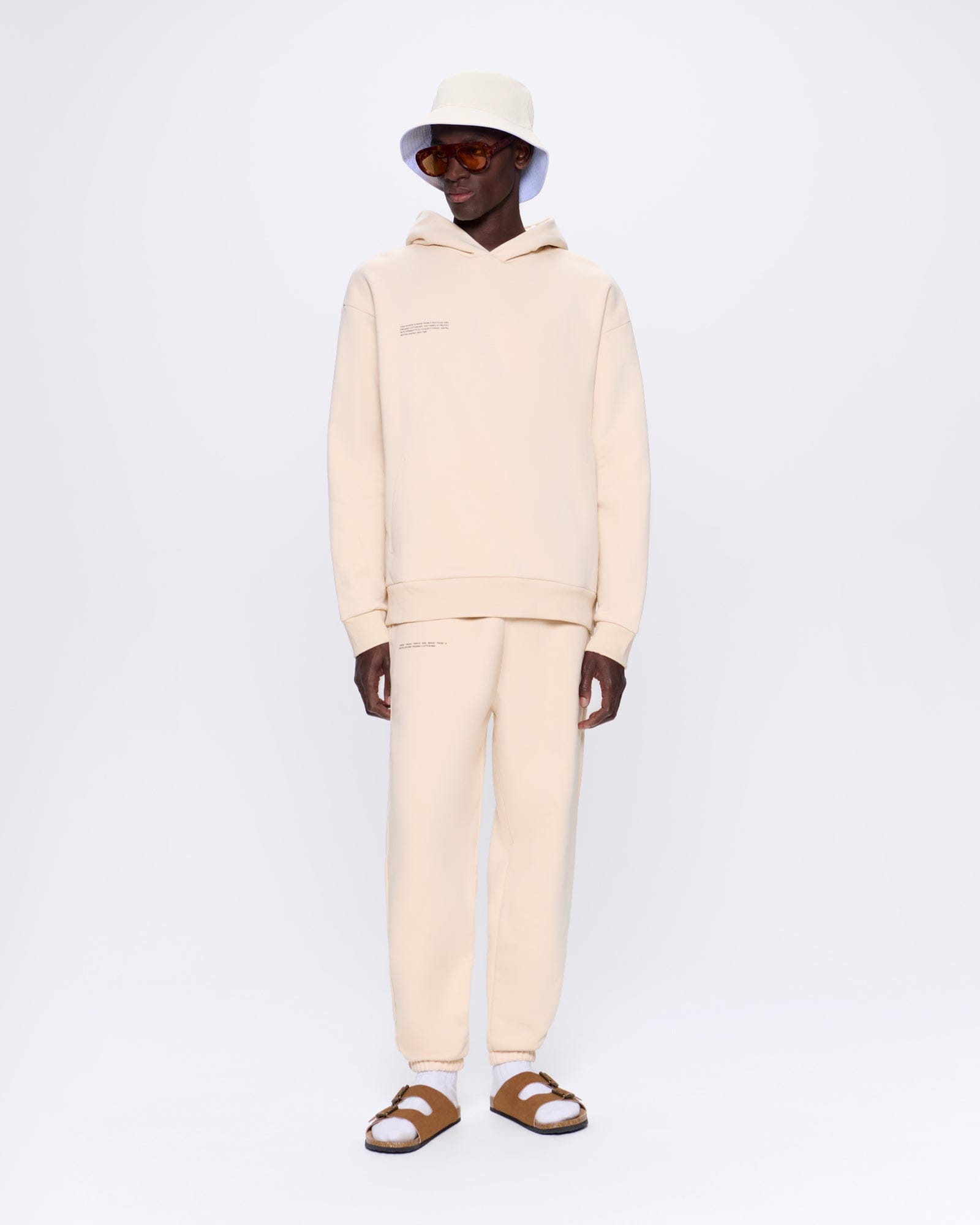 365_HEAVYWEIGHT_HOODIE_SAND_MENS_LEAD-MODEL