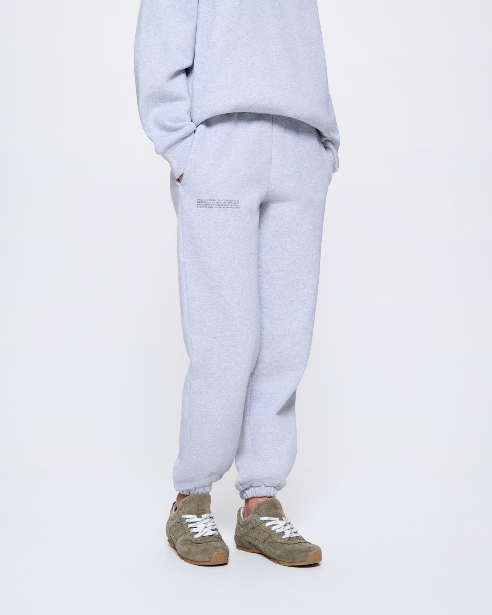 365_HEAVYWEIGHT_TRACK-PANTS_GREY-MARL_WOMENS_FRONT-MODEL