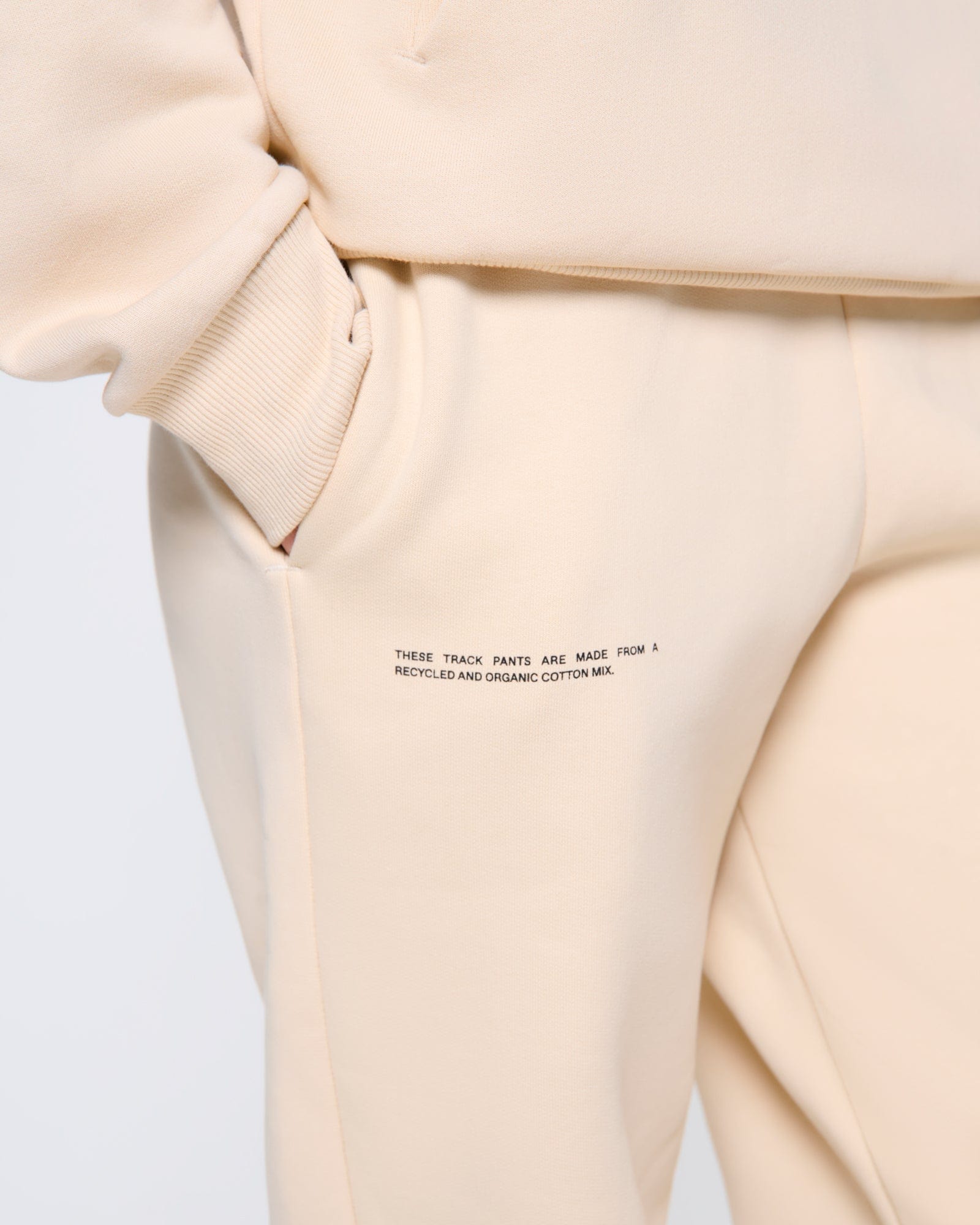 365_HEAVYWEIGHT_TRACK-PANTS_SAND_WOMENS_DETAIL-MODEL