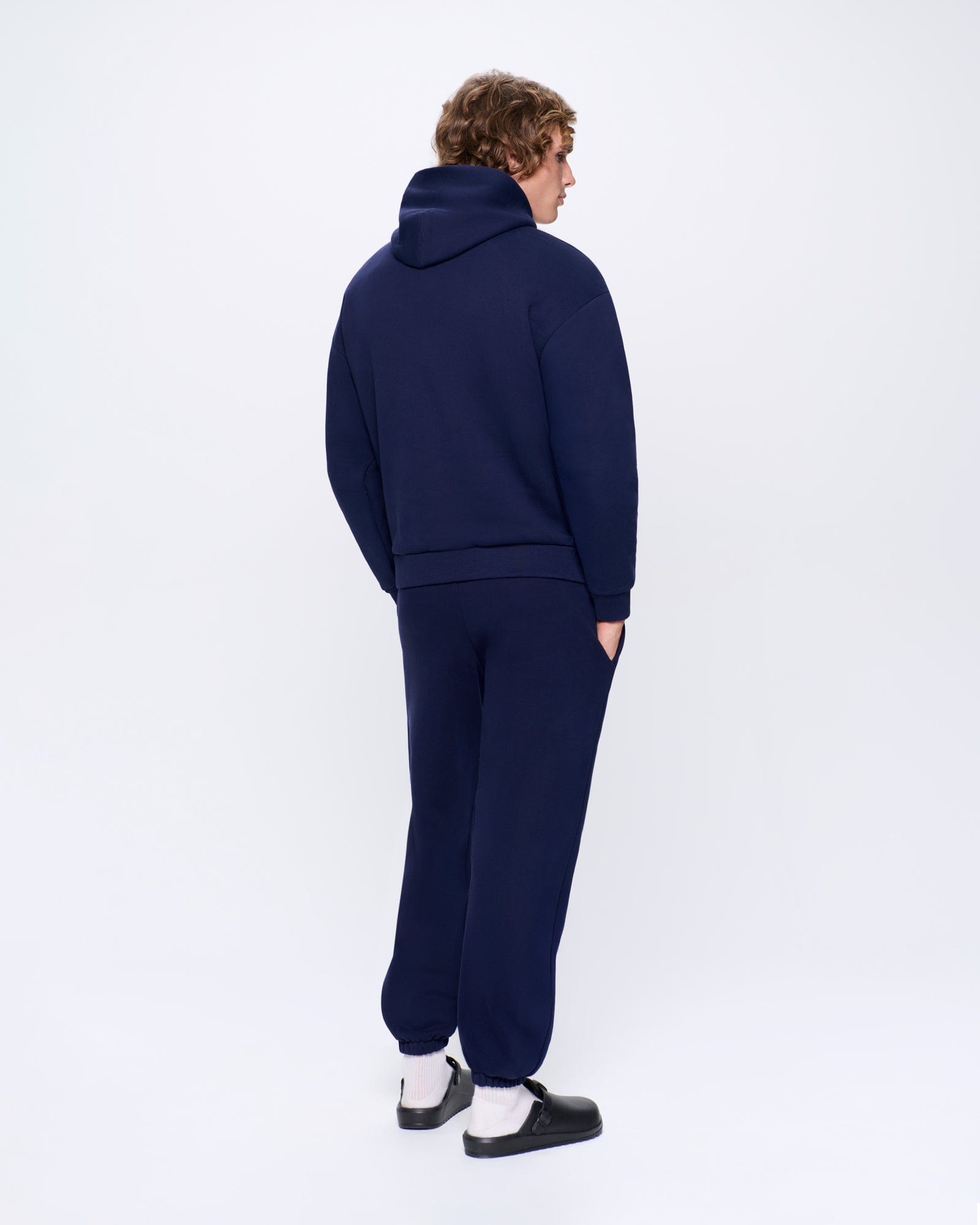 365_HEAVYWEIGHT_TRACK_PANTS_NAVY_MENS_BACK-MODEL