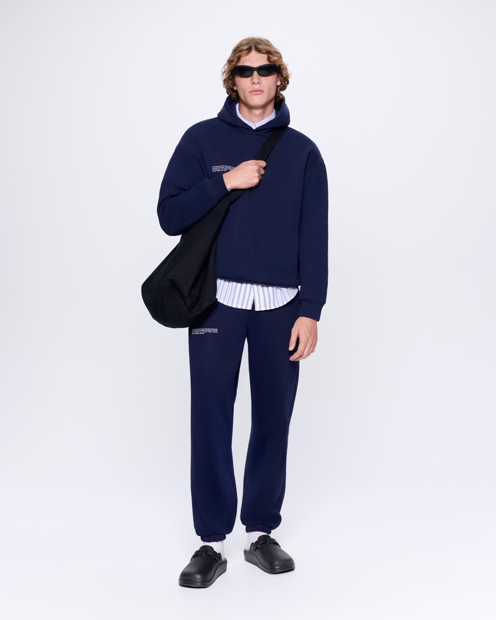 365_HEAVYWEIGHT_TRACK_PANTS_NAVY_MENS_LEAD-MODEL