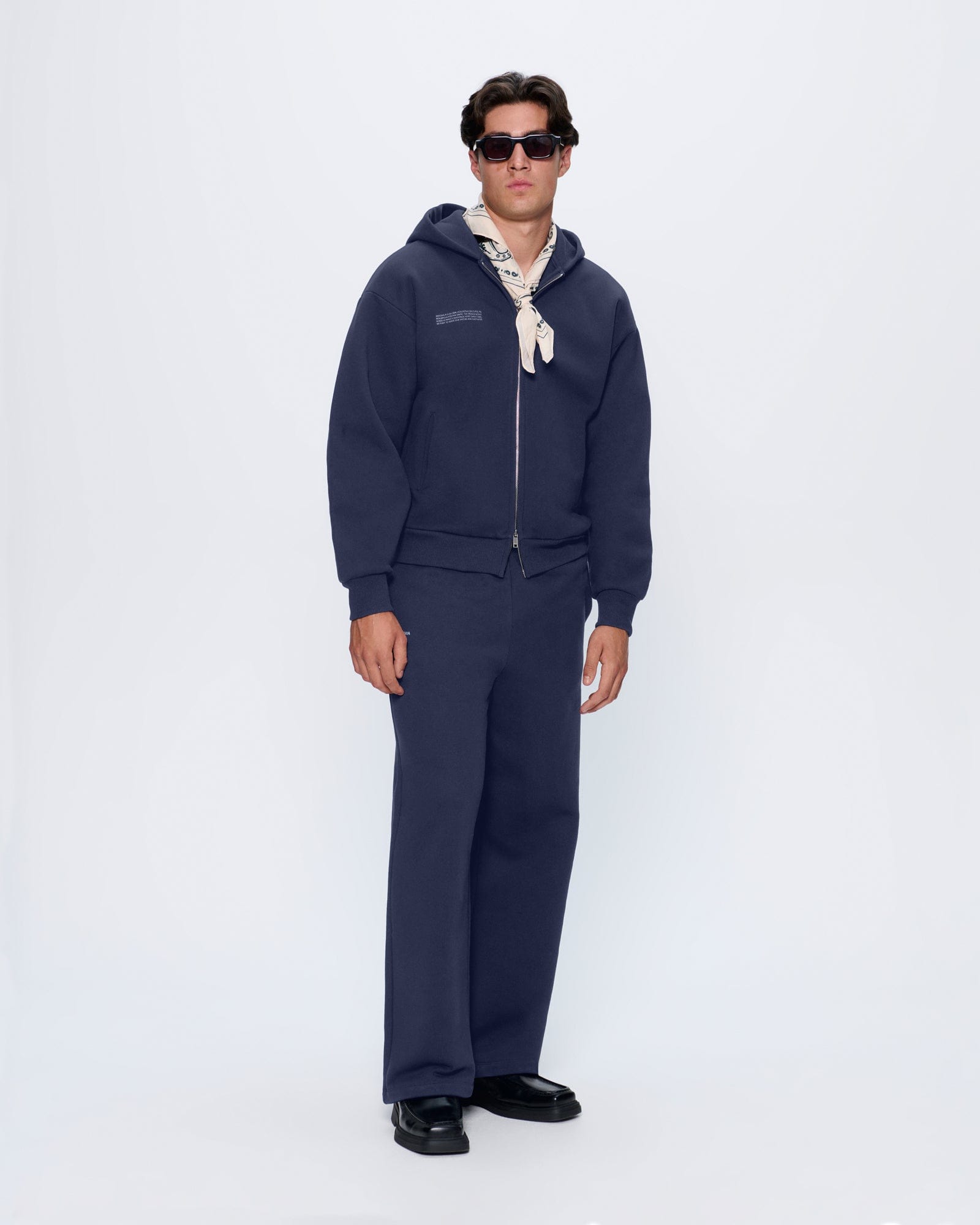 365_HEAVYWEIGHT_ZIP_UP_TRACK_PANTS_NAVY_MENS_LEAD_Retouched