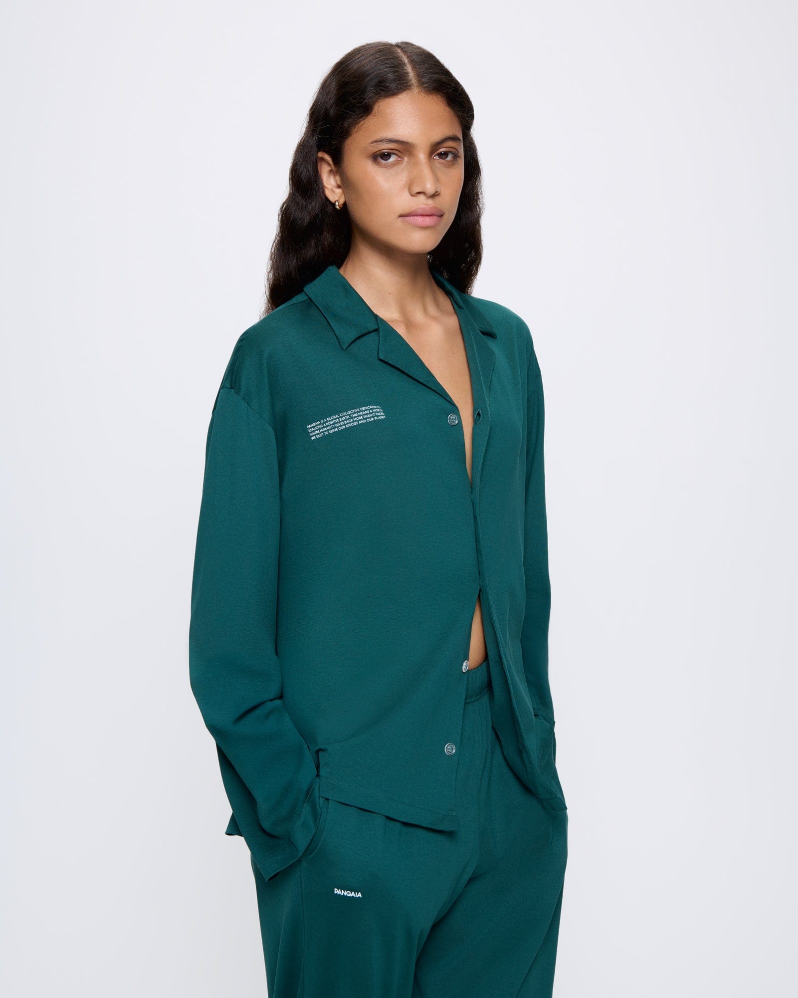 365_LIGHTWEIGHT_PYJAMA-SHIRT_FOLIAGE-GREEN_WOMENS_FRONT