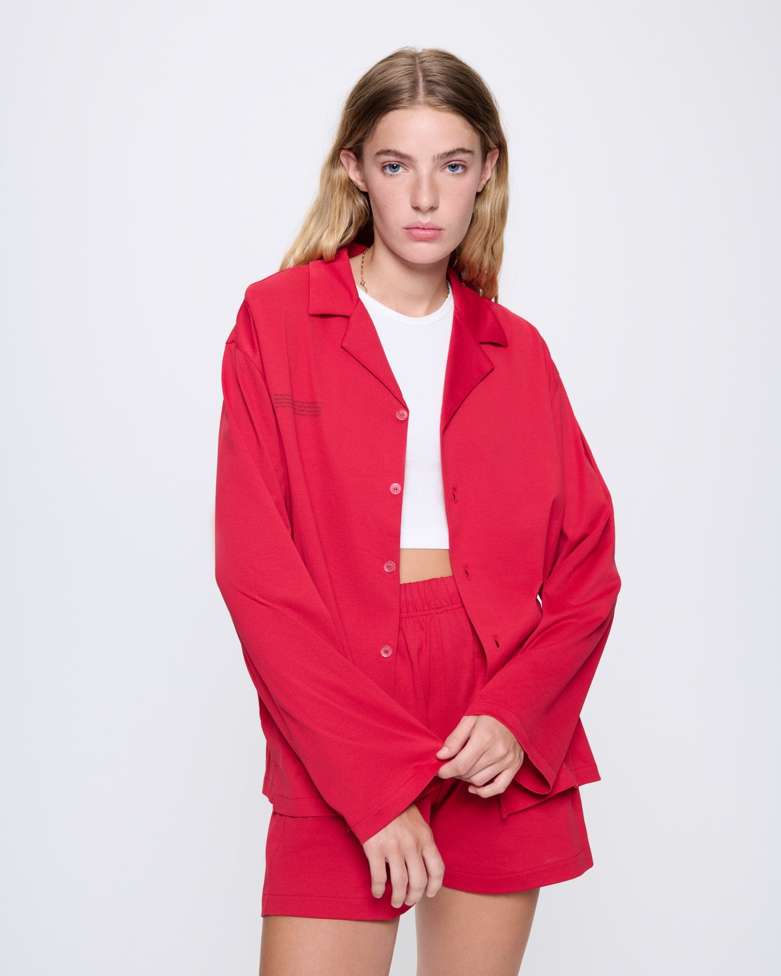 365_LIGHTWEIGHT_SHORT-PYJAMA-SHORTS-SET_GOJI-RED_WOMENS_FRONT