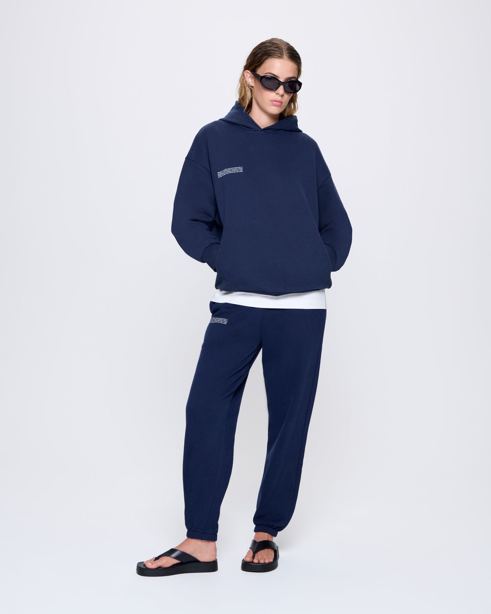 365_MIDWEIGHT_HOODIE_NAVY-BLUE_WOMENS_LEAD-MODEL