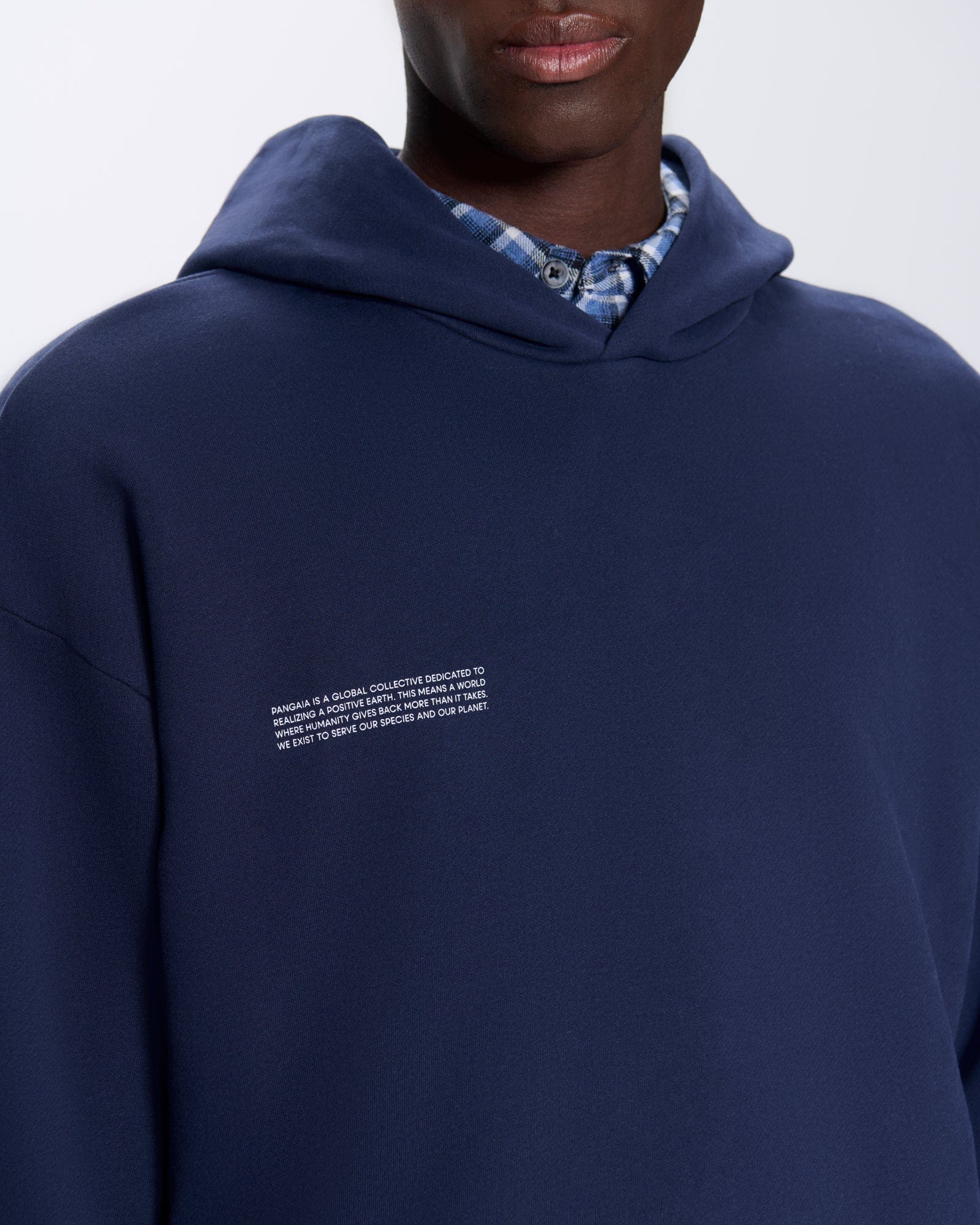365_MIDWEIGHT_HOODIE_NAVY_MENS_DETAIL