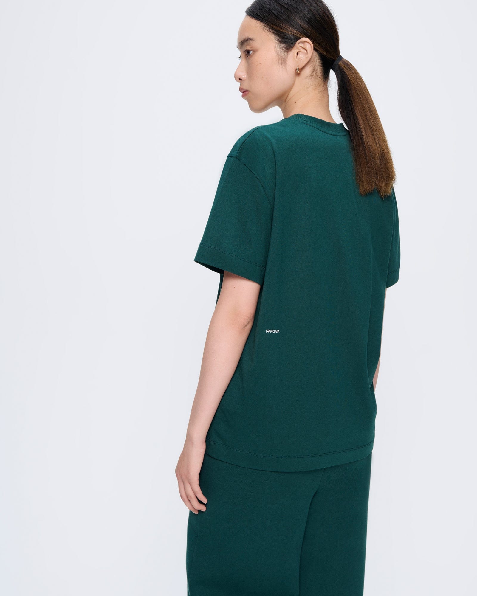 365_MIDWEIGHT_T-SHIRT_FOLIAGE_GREEN_WOMENS_BACK