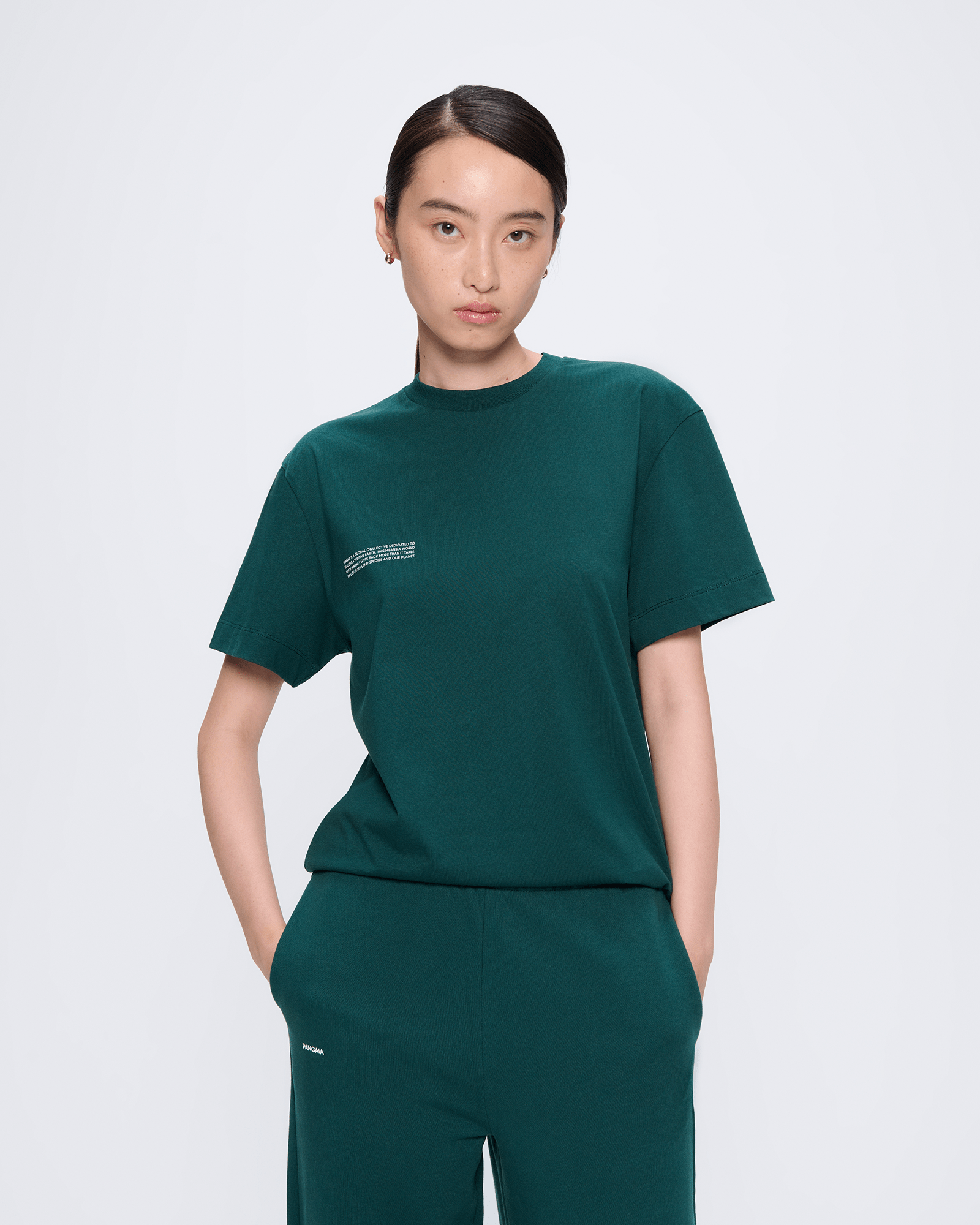 365_MIDWEIGHT_T-SHIRT_FOLIAGE_GREEN_WOMENS_FRONT1