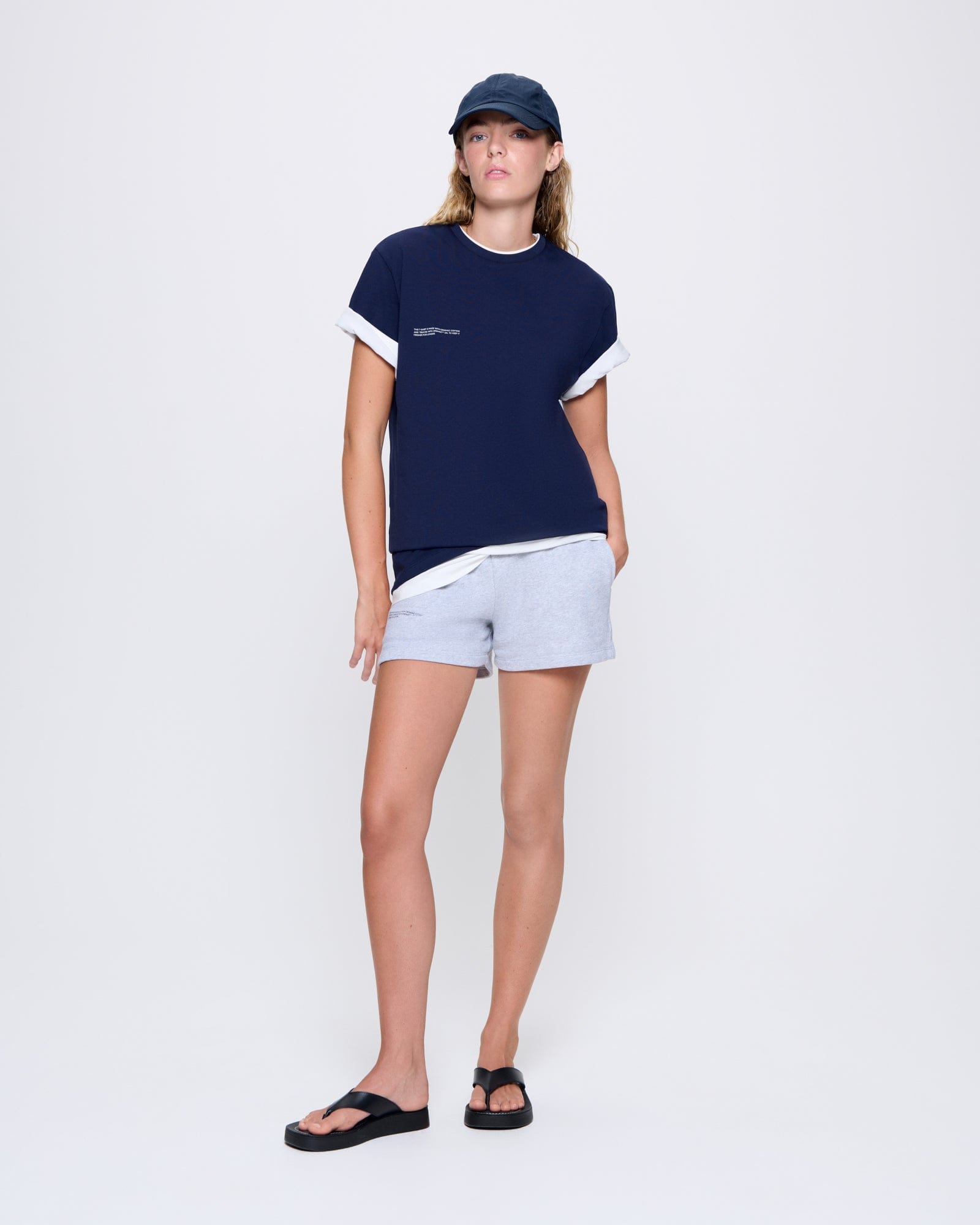 365_MIDWEIGHT_T-SHIRT_NAVY_WOMENS_LEAD-MODEL