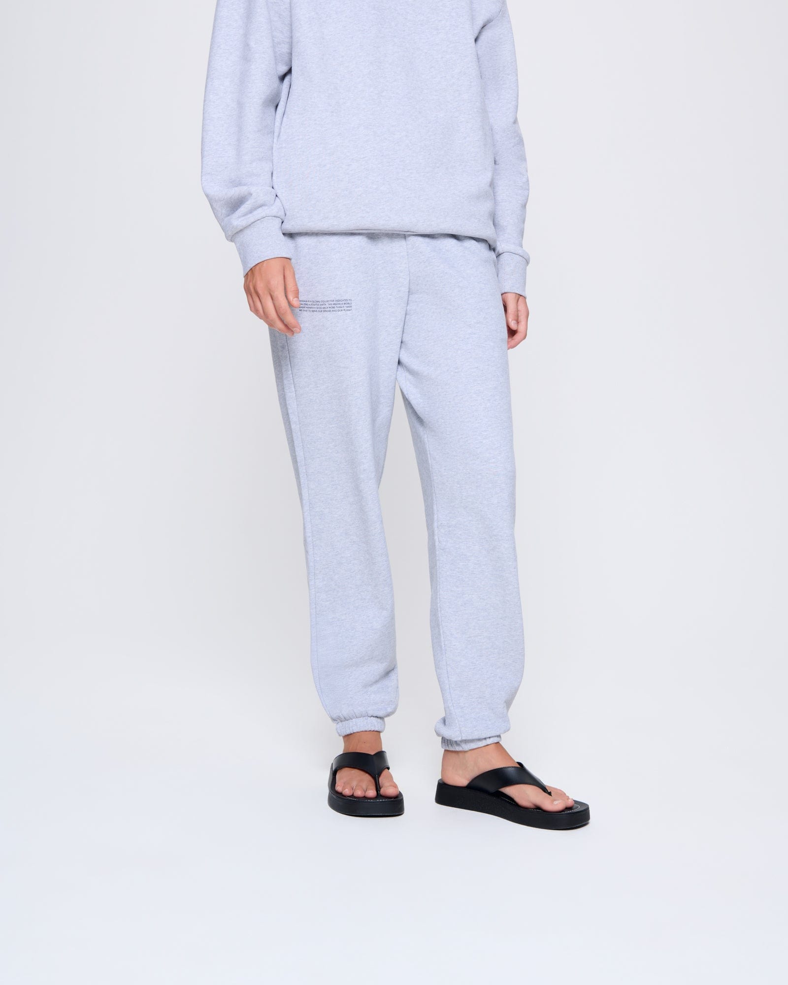 365_MIDWEIGHT_TRACK-PANTS_GREY-MARL_WOMENS_FRONT-MODEL