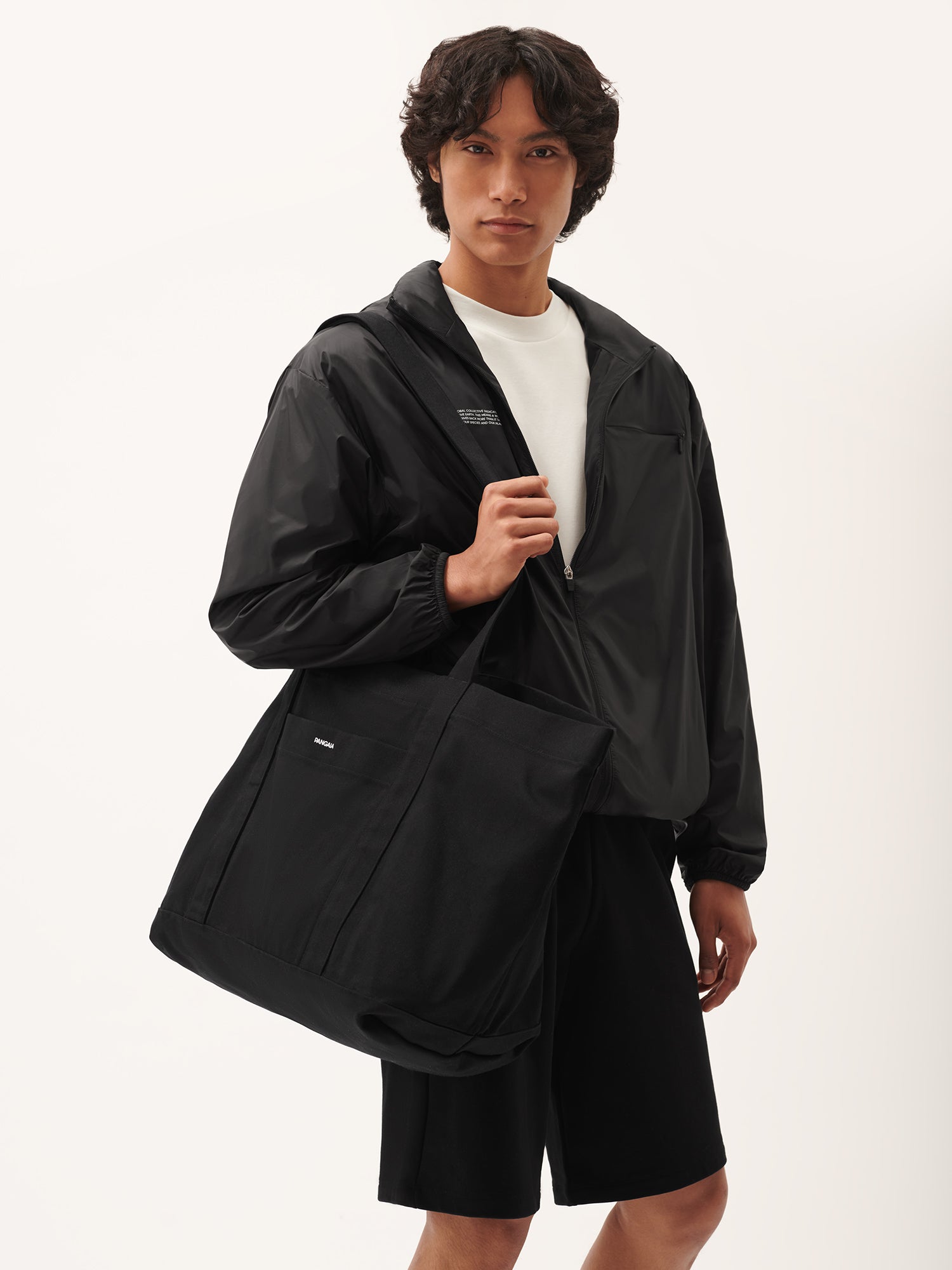 365_Oversized_Tote_Bag_Black_Male