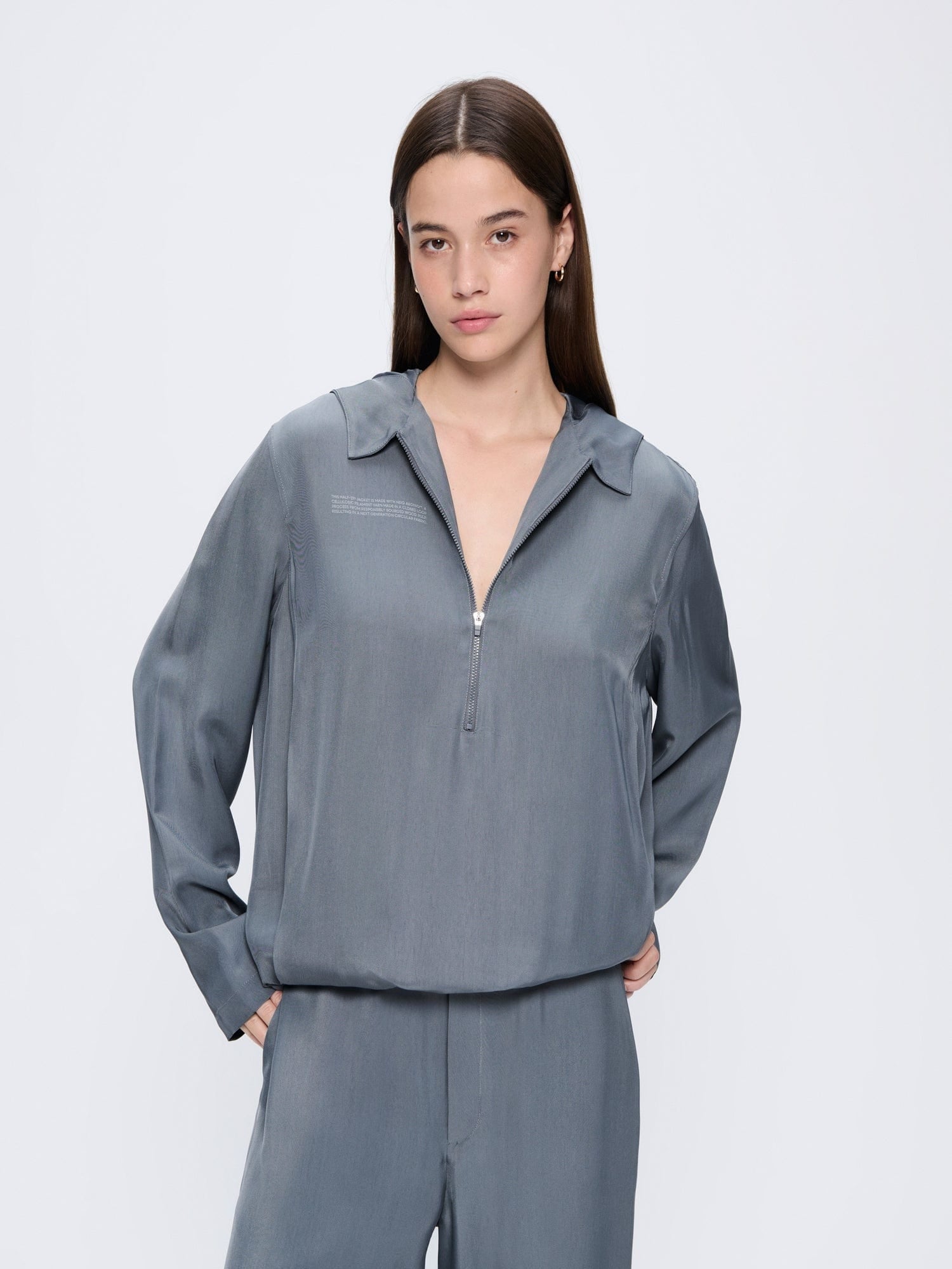 Womens AeoniQ™ Half-Zip Overtop— Volcanic Gray