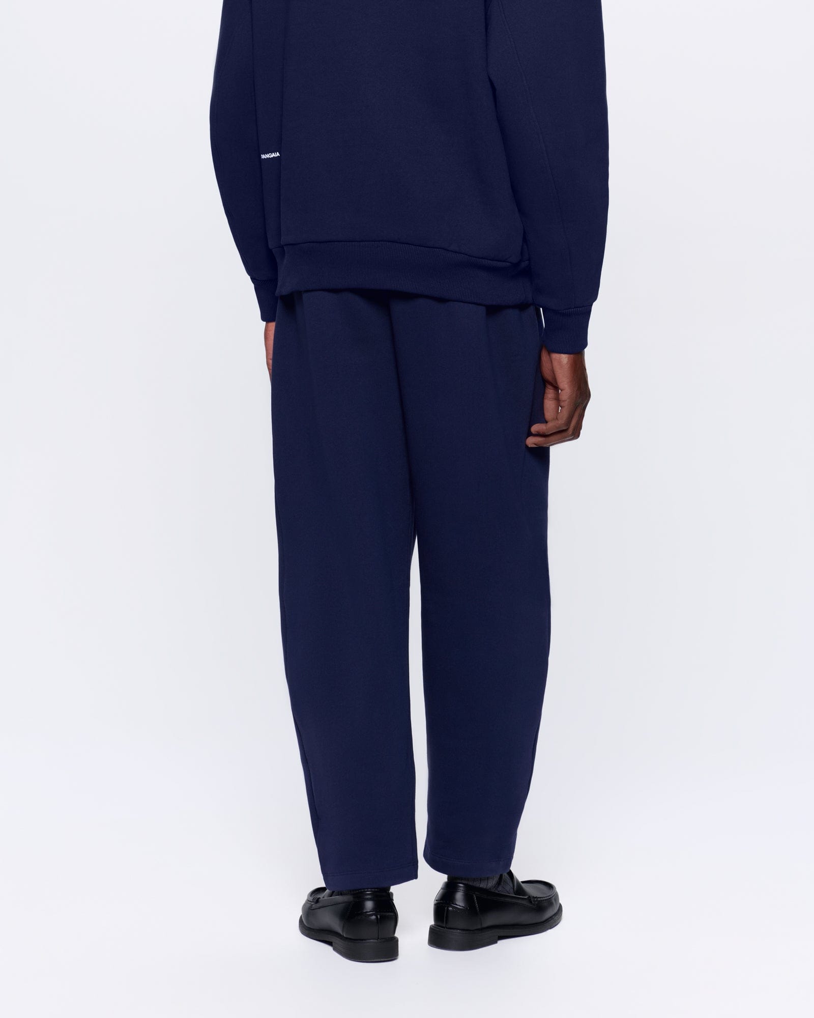 DNA_BARREL-LEG_TRACK_PANTS_NAVY_MENS_DETAIL