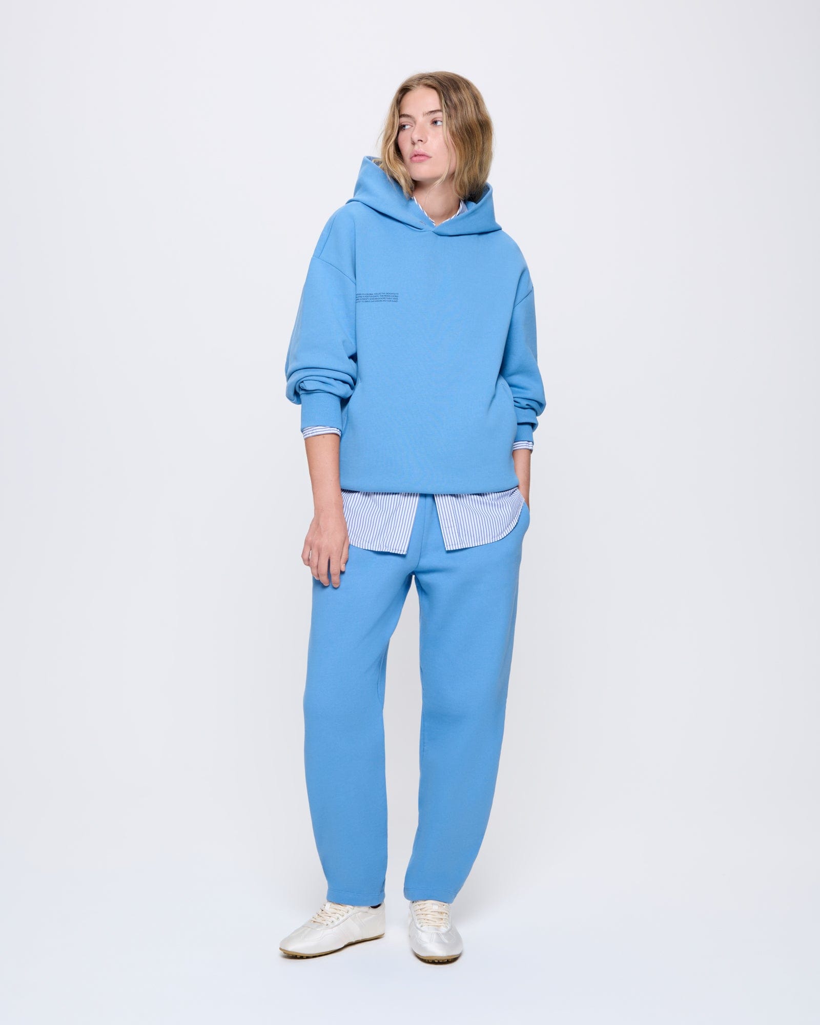 DNA_BARRELL-LEG-TRACK-PANTS_SUMMIT-BLUE_WOMENS_LEAD