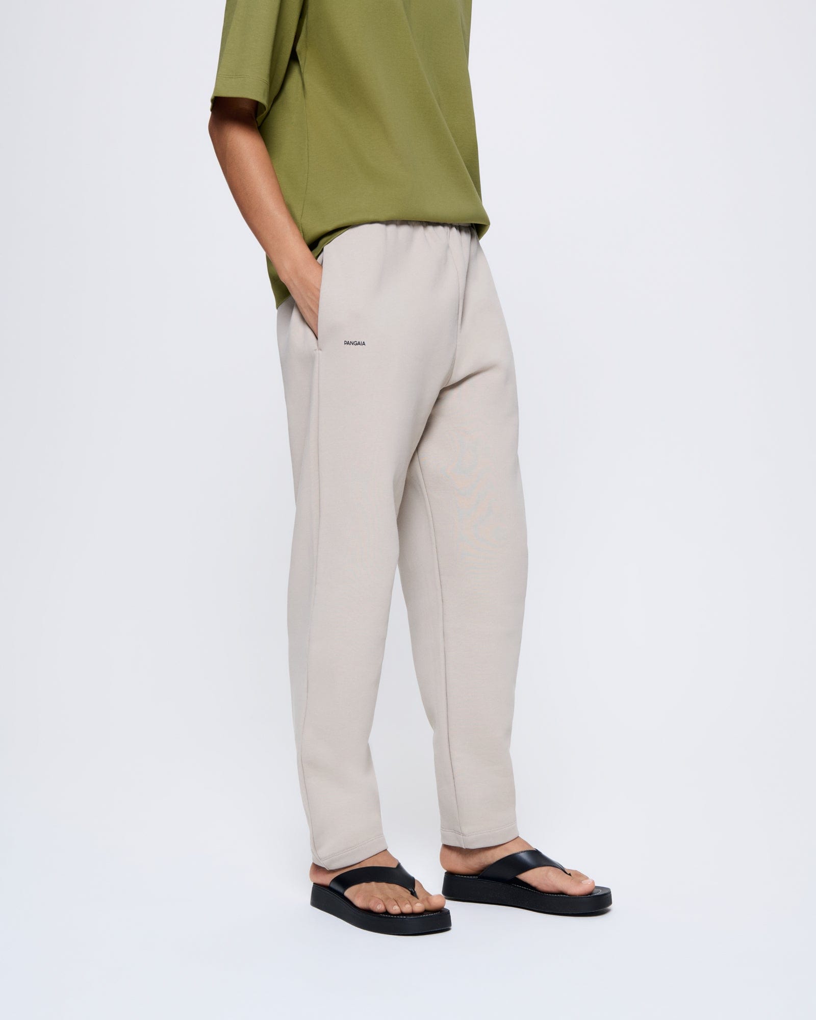DNA_BARREL_LEG_TRACK_PANTS_STONE_WOMENS_FRONT