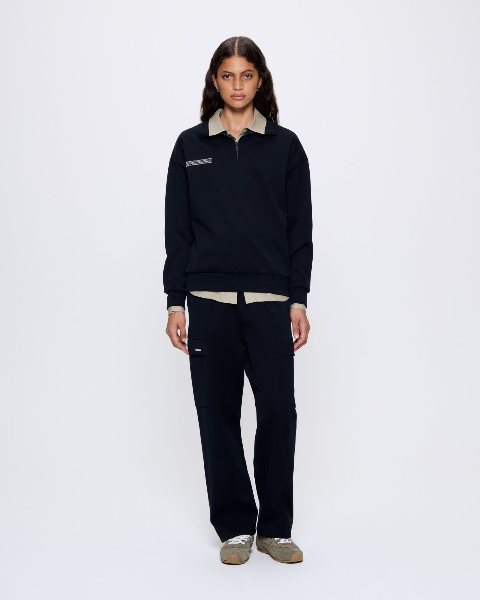 DNA_DOUBLE-JERSEY-CARGO-TROUSERS_BLACK_WOMENS_LEAD