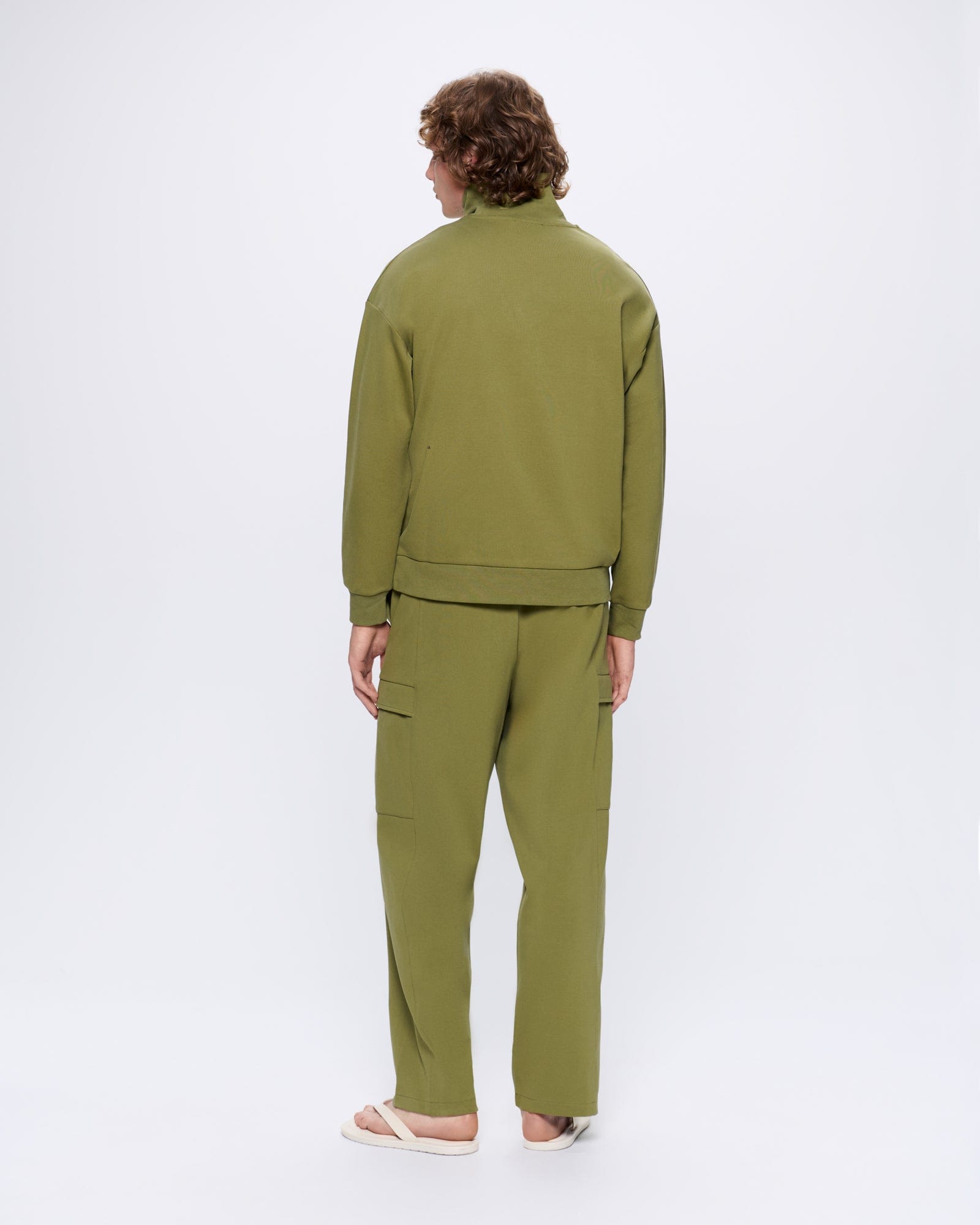 DNA_DOUBLE_JERSEY_CARGO_TROUSERS_HIGHLAND_GREEN_MENS_BACK2