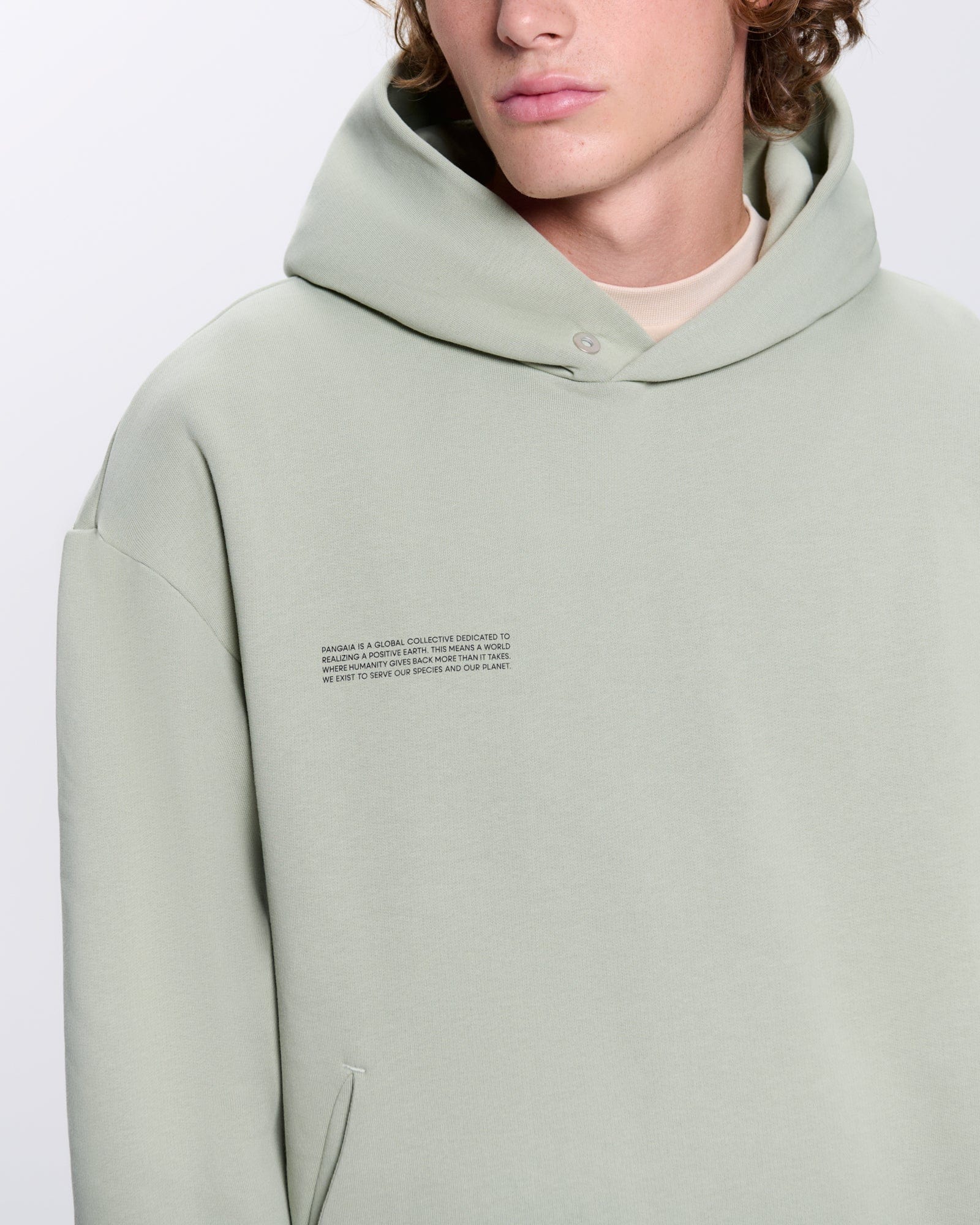 DNA_HOODIE_HIGHLAND_MOSS_GREEN_MENS_DETAIL