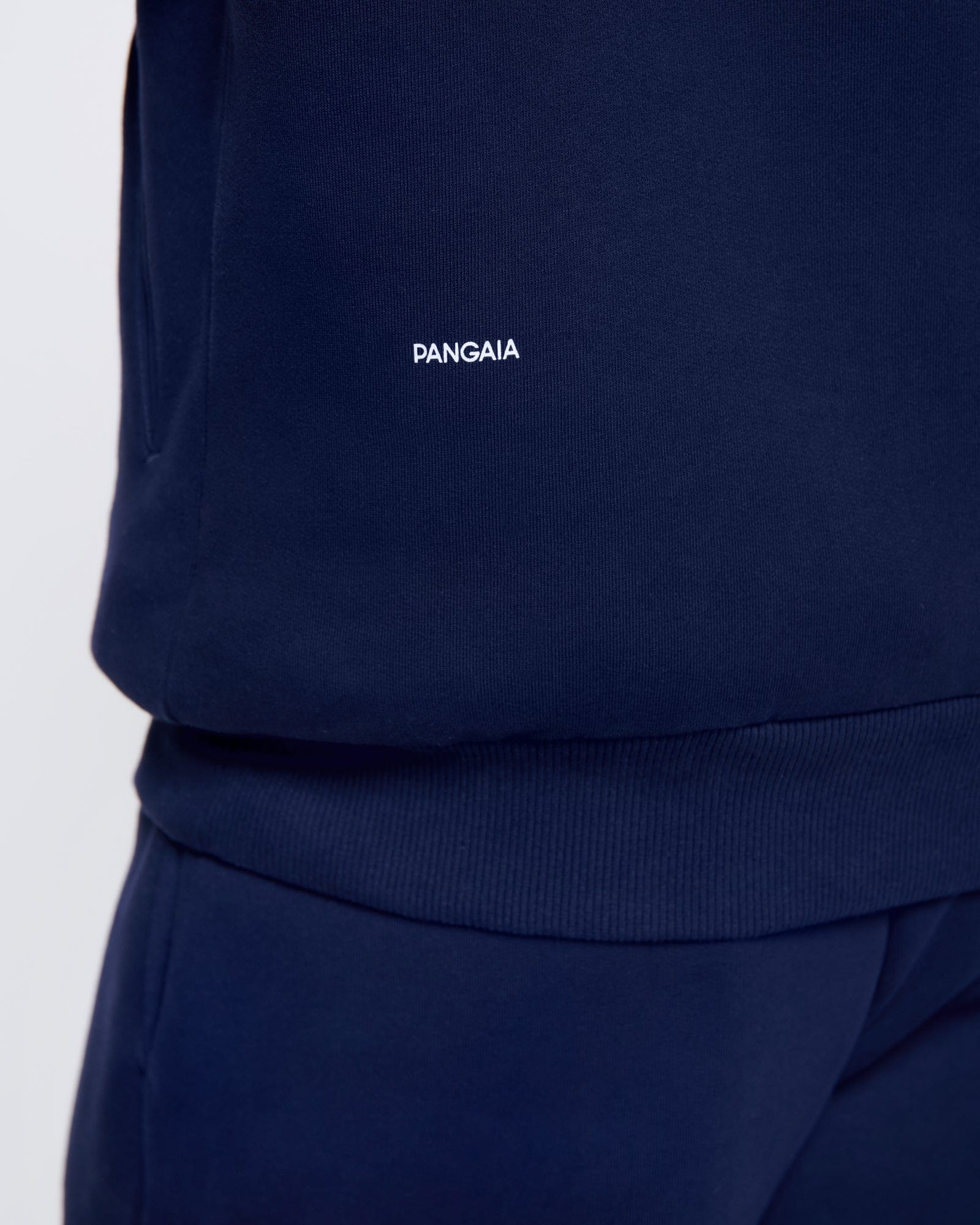 DNA_HOODIE_NAVY_WOMENS_DETAIL