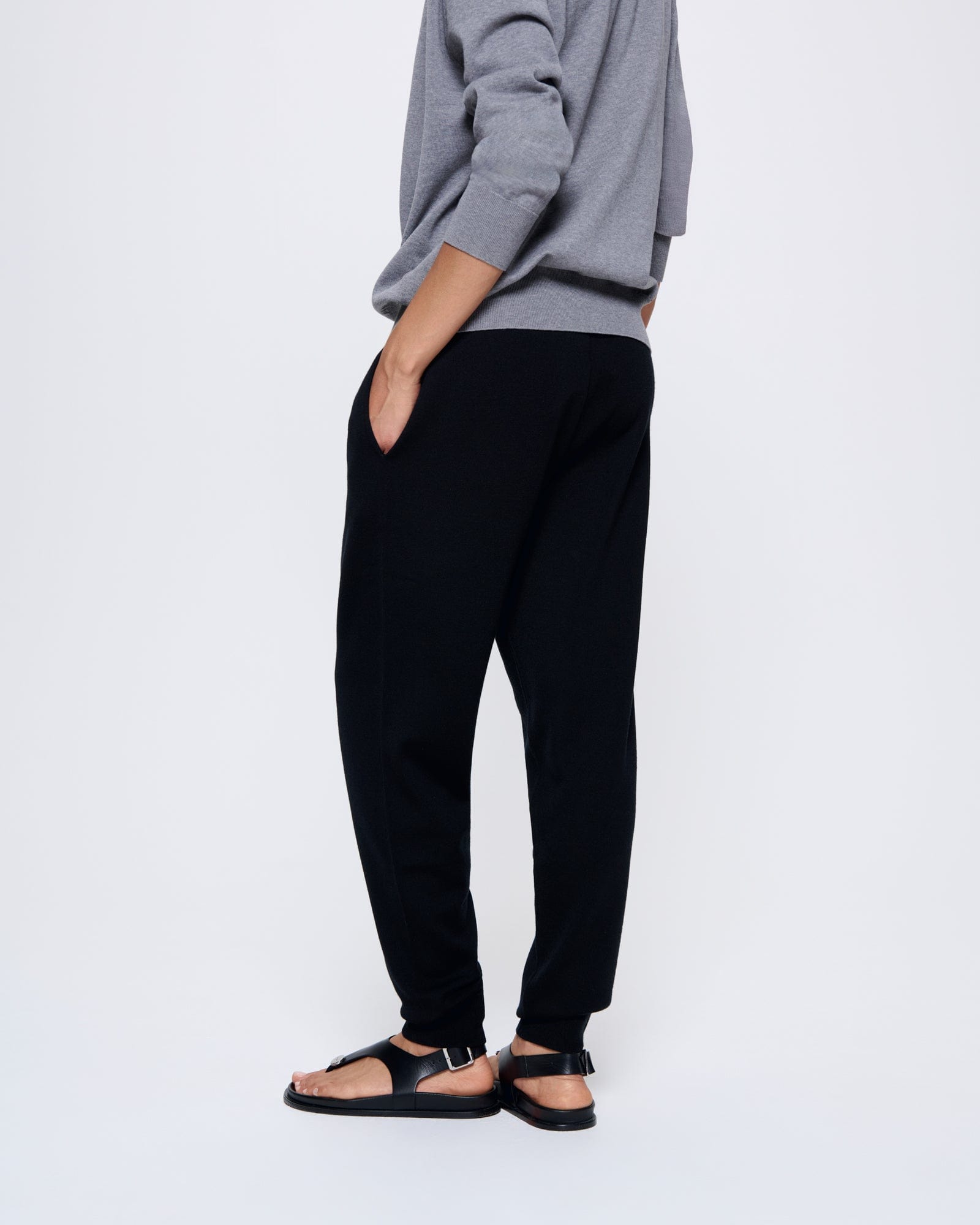 DNA_MERINO-WOOL_TRACK-PANTS_BLACK_WOMENS_DETAIL