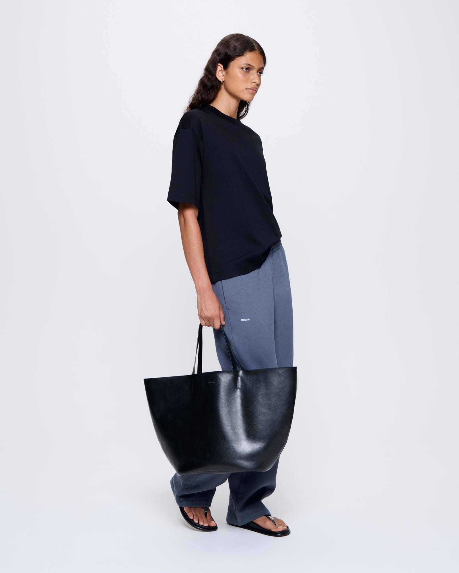 DNA_OVERSIZED-T-SHIRT_BLACK_WOMENS_FRONT