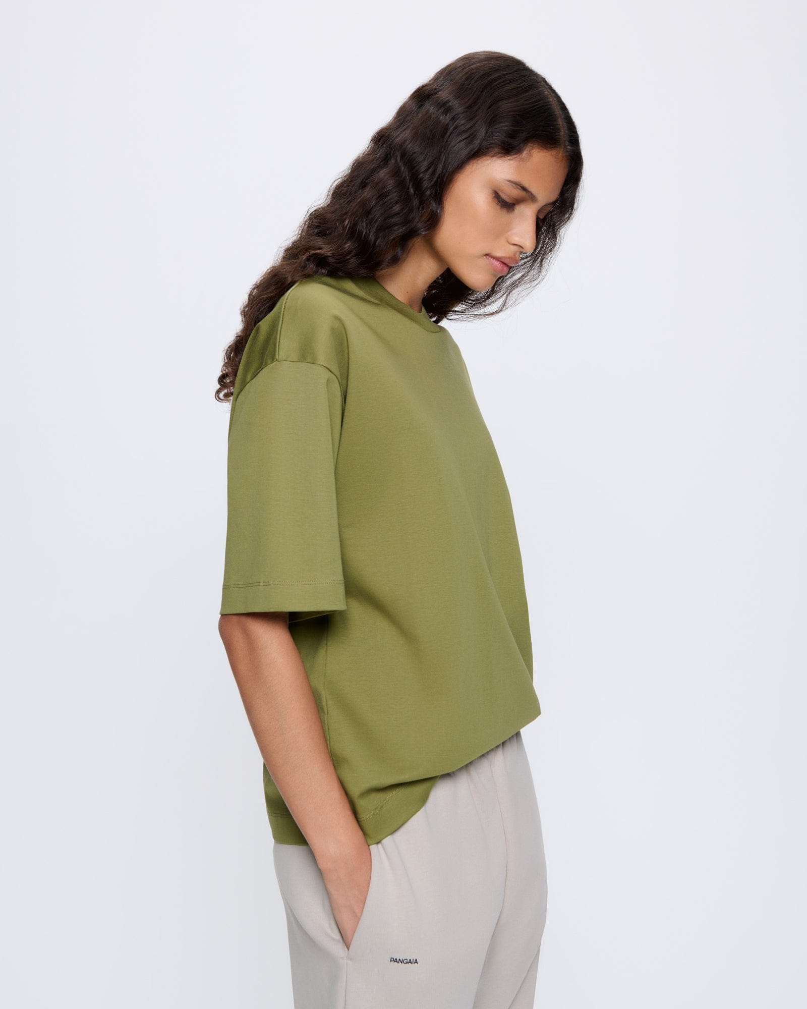 DNA_OVERSIZED_TSHIRT_HIGHLAND-GREEN_WOMENS_FRONT