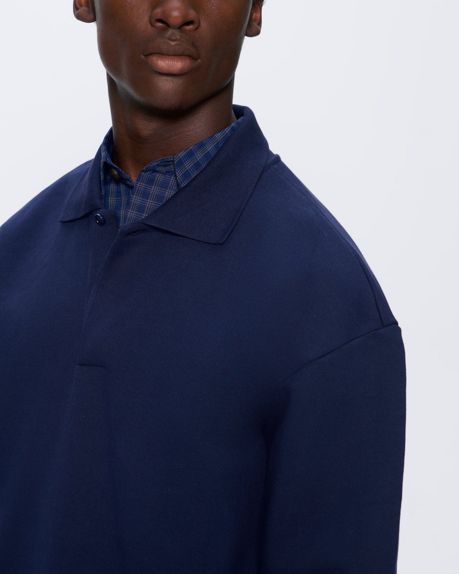 DNA_POLO_NECK_SWEATSHIRT_NAVY_MENS_DETAIL