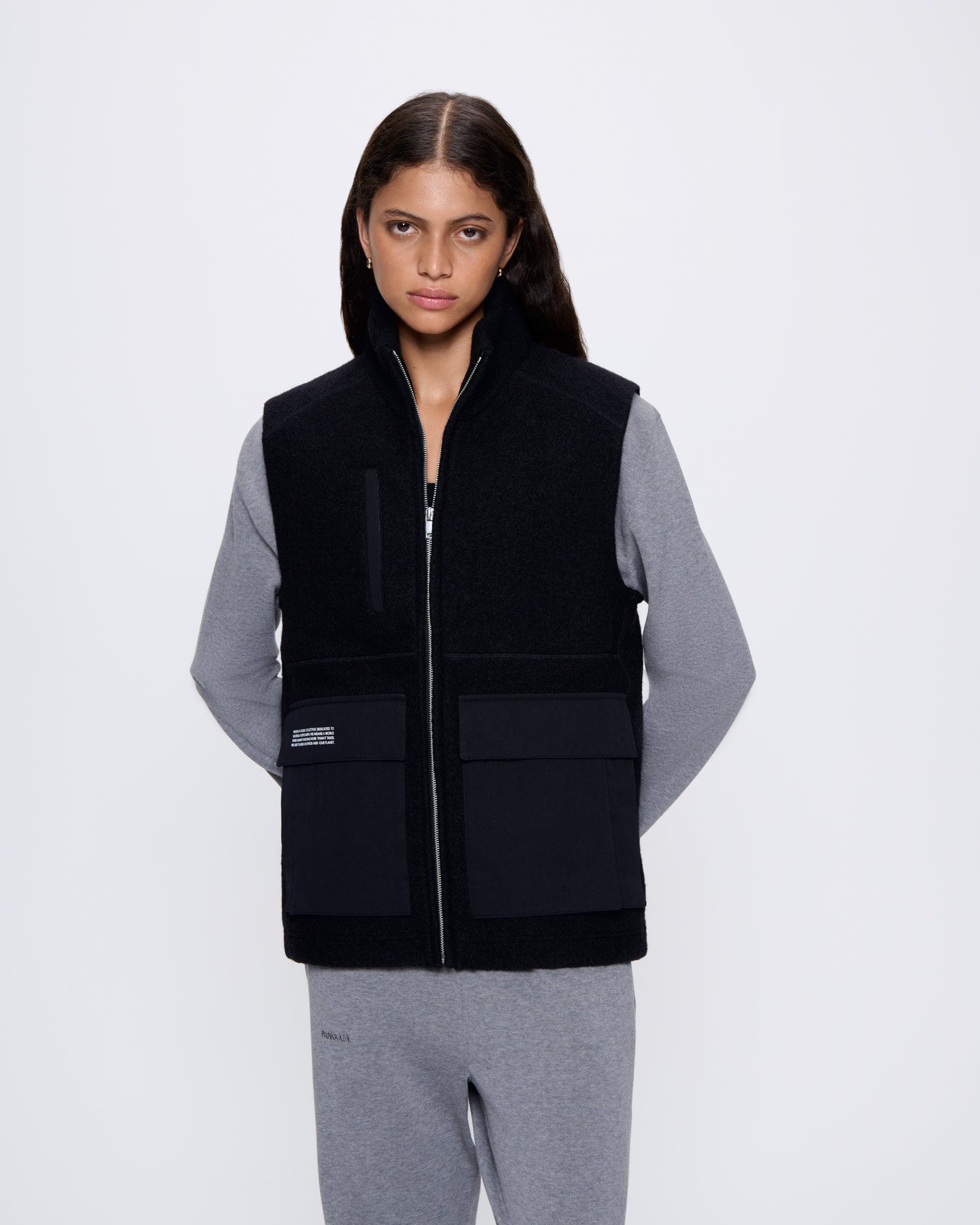 DNA_UTILITY-WOOL_GILET_BLACK_WOMENS_FRONT