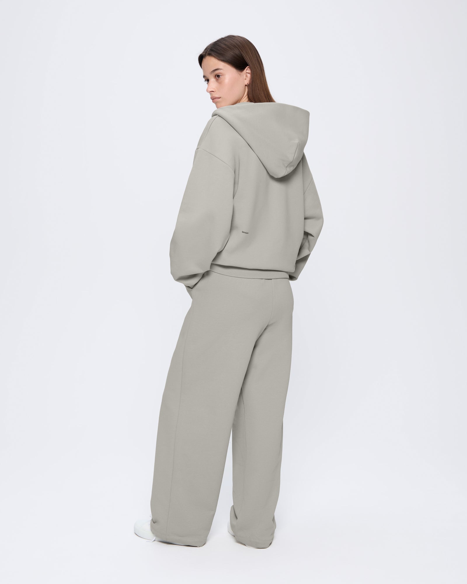 HEAVYWEIGHT_STRAIGHT_LEG_TRACK_PANTS_STONE_WOMENS_BACK_Retouched