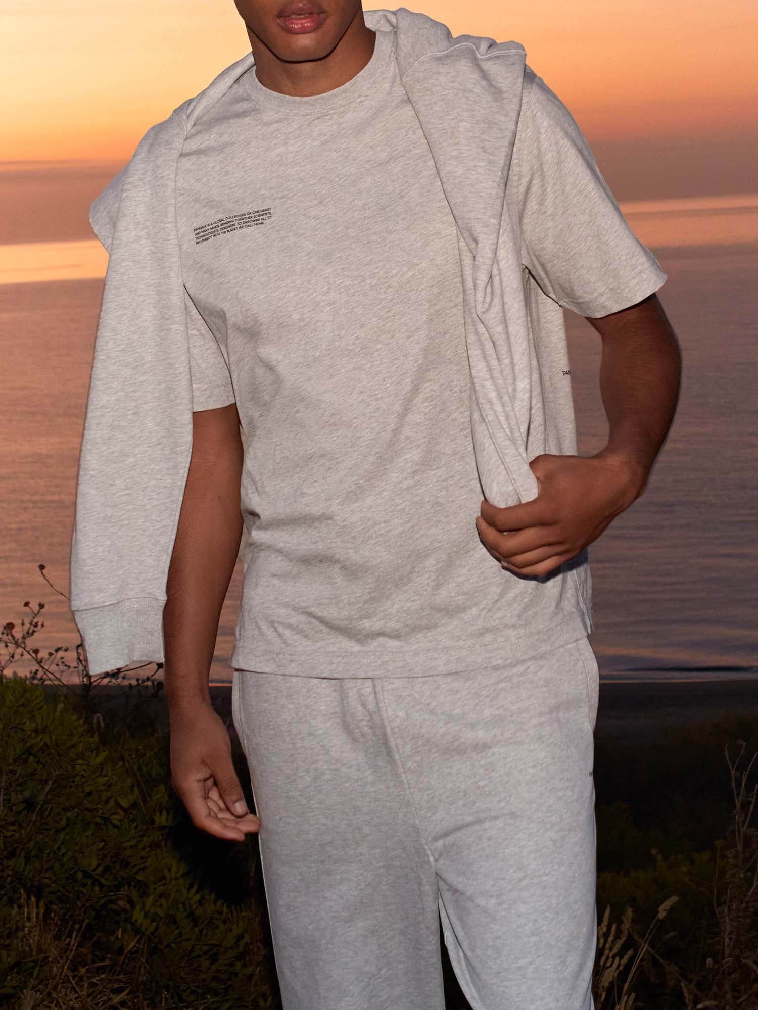 Mens Midweight T-Shirt—Grey Marl