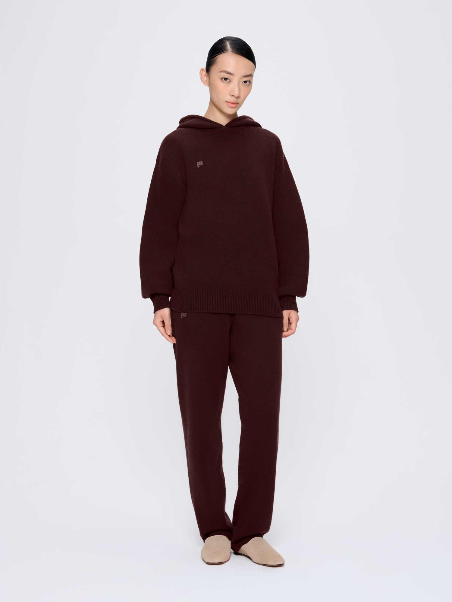 Womens Recycled Cashmere Tapered Track Pants—Dark Burgundy