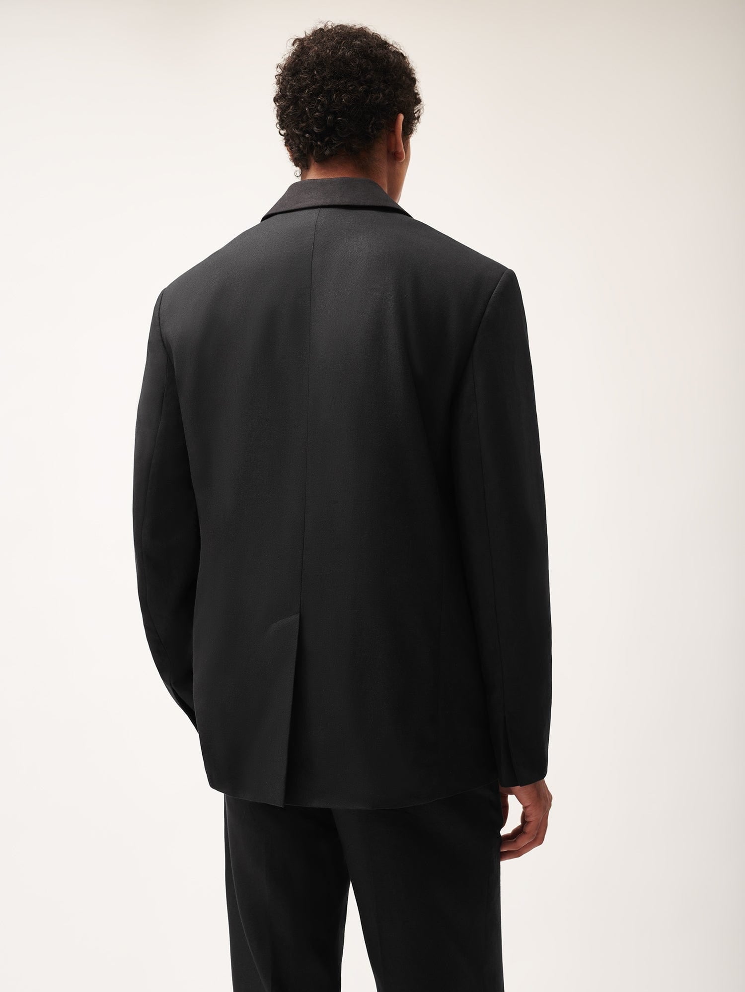 DNA_Fruit_Fibre_Oversized_Tailored_Blazer_Black_male-2