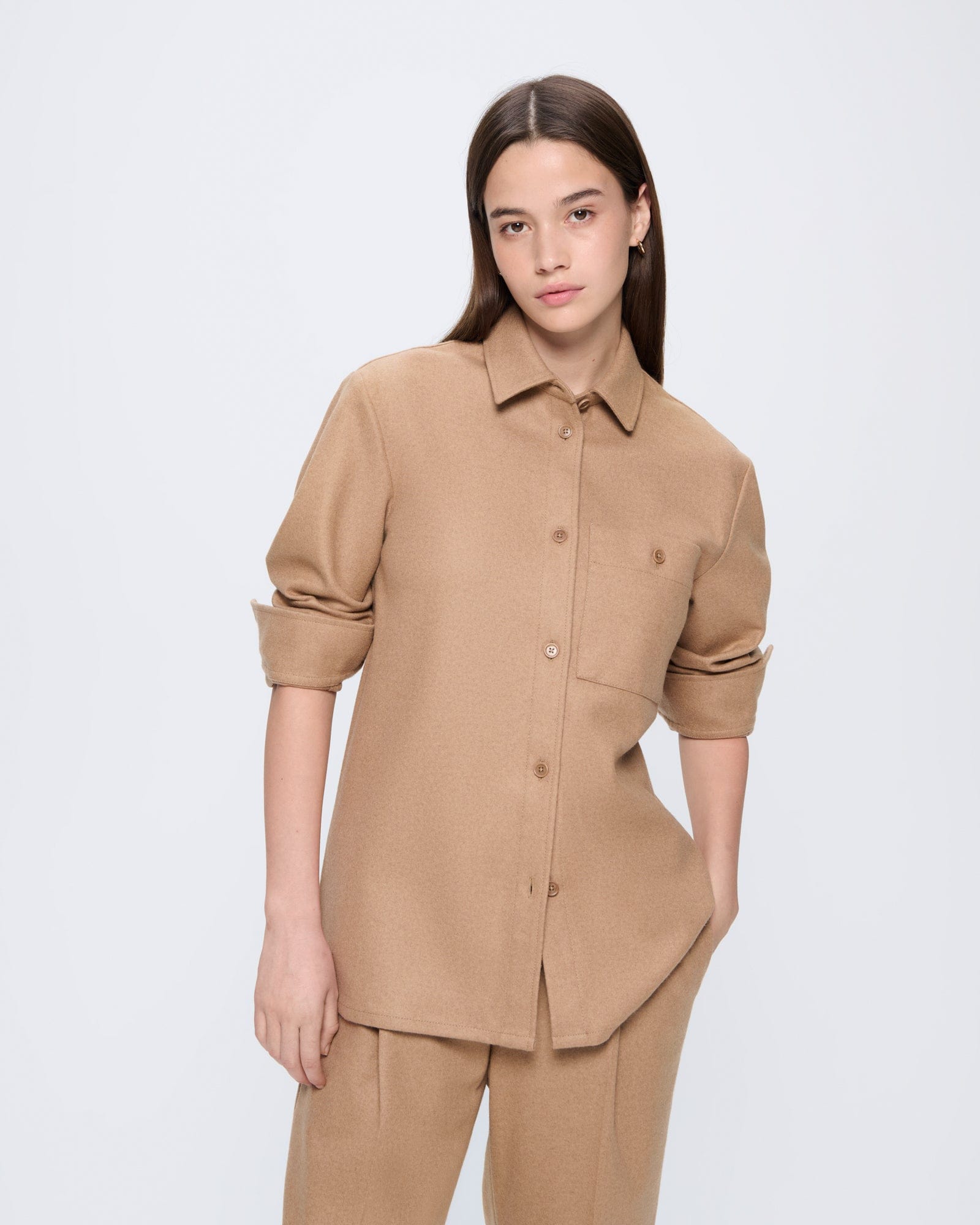 WOOL_TAILORING_LONG_SLEEVE_SHIRT_DESERT_CAMEL_WOMENS_FRONTjpg