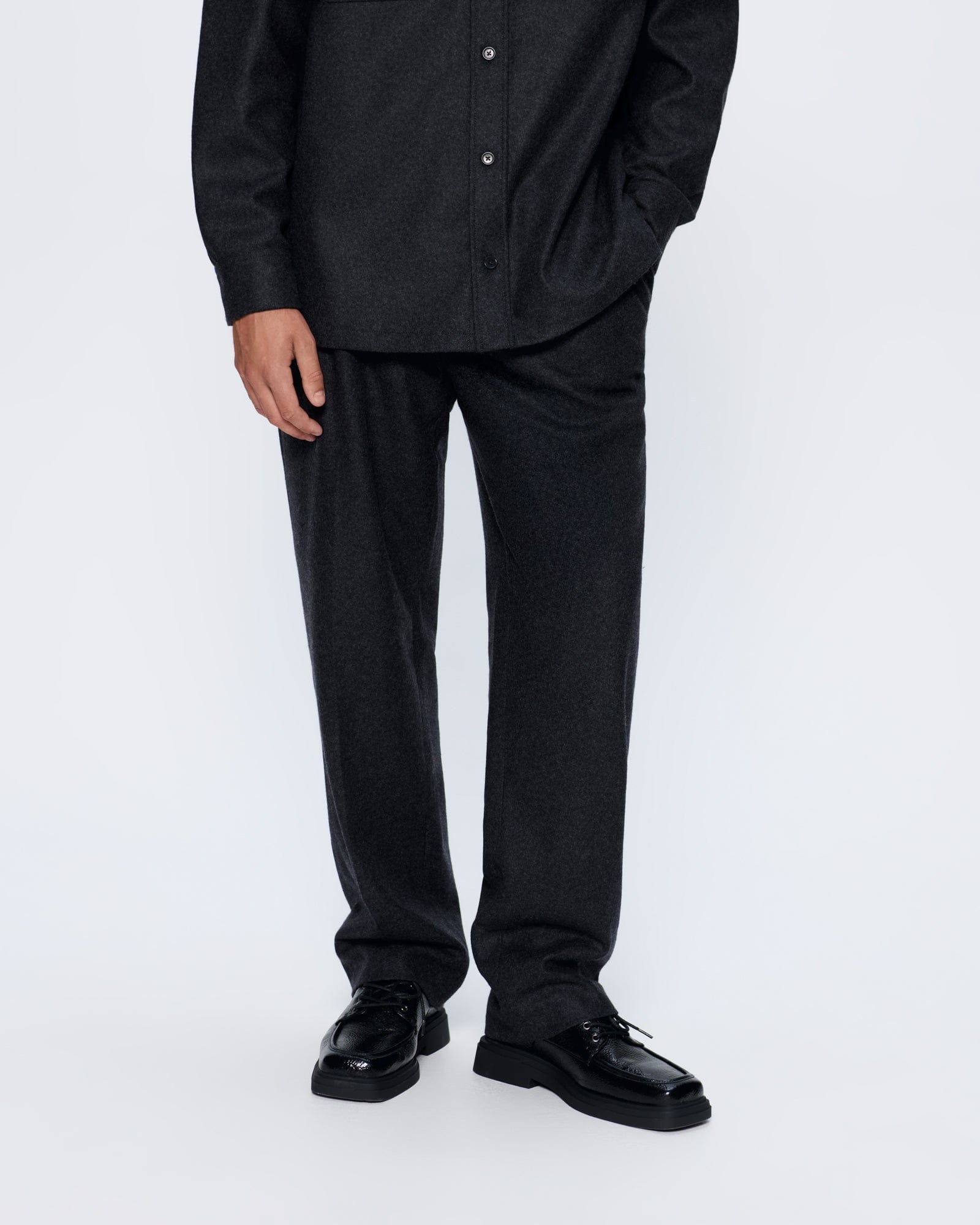 WOOL_TAILORING_TROUSERS_MERCURY_GREY_MENS_FRONT