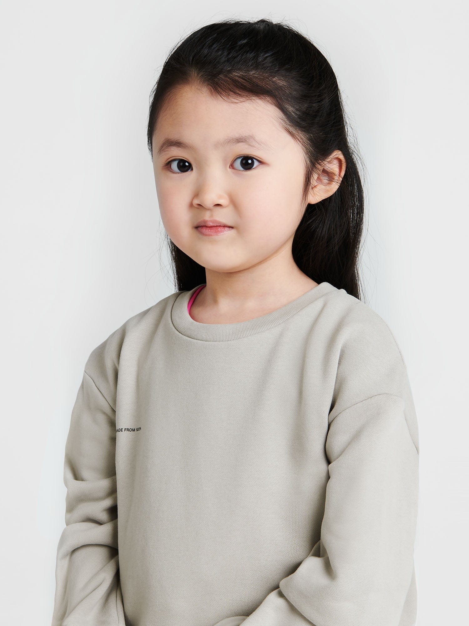 Kids Organic Cotton Sweatshirt Stone Model